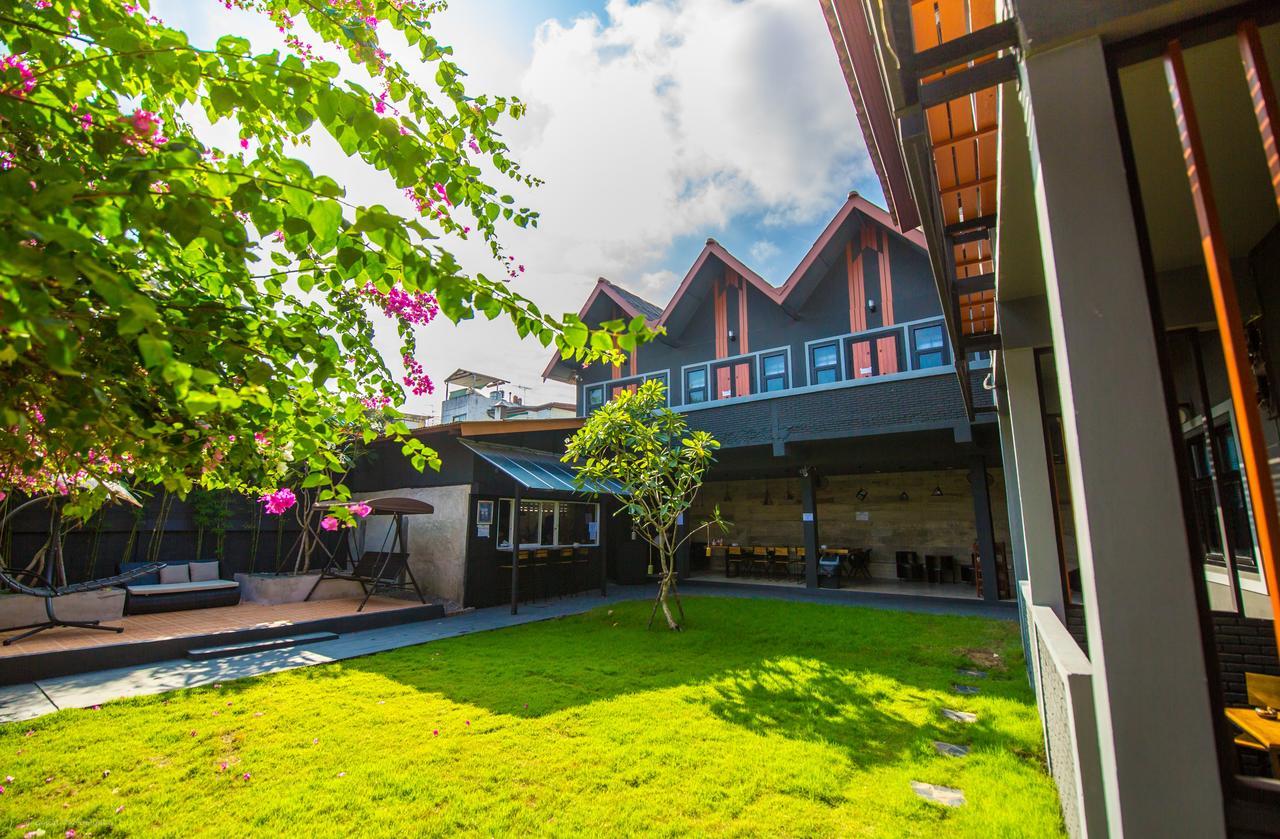 Chiangmai Moli Inn (Adults Only) Chiang Mai Eksteriør bilde